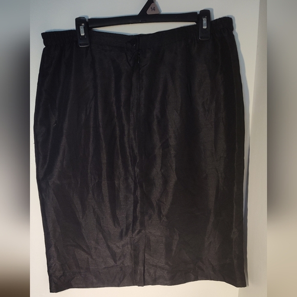 Elegant Black Women's Skirt Size 16 #445 - Picture 2 of 4